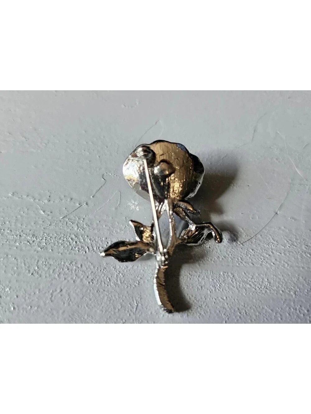 Vintage Rose Brooch Silver Tone Faux Pearl Center Floral Pin Jewelry 1.75in